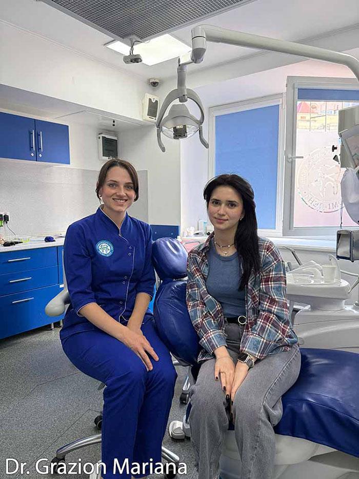 Врач с пациенткой Врач с пациенткой Люми-Дент
