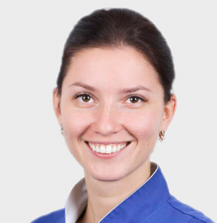Orthodontist Julia Kovalchuk - dental clinic Lumi-Dent