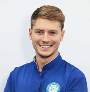 Стоматолог-терапевт Новицкий Вадим Валерьевич Vadim Novitskiy - Lumi-Dent dentistry