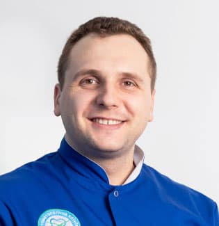 Стоматолог хирург-имплантолог Кириленко Александр Викторович Спеціаліст з імплантації зубів Київ - Кириленко Олександр