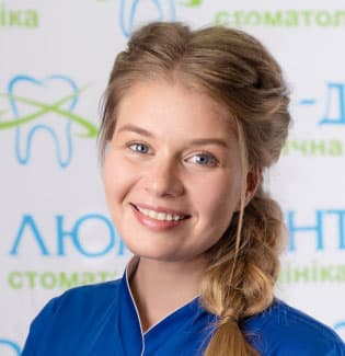 Стоматолог ортодонт Київ - лікар Зайцева Катерина Володимирівна