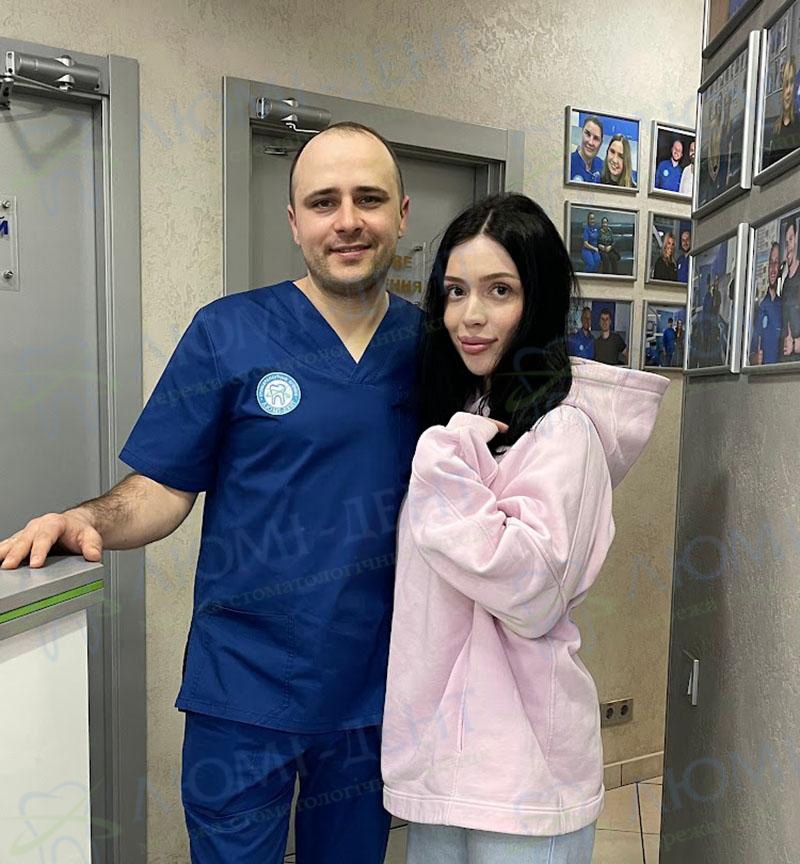  Лікар із пацієнткою