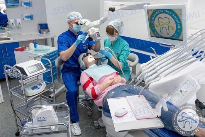 Найкращі стоматологічні клініки фото Люмі-Дент