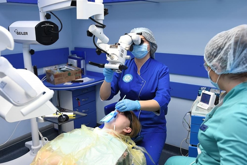 Лікування зубів у вагітних Стоматологія для вагітних у Києві фото Люмі-Дент