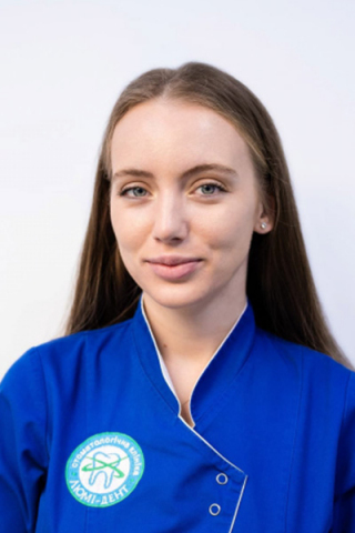 Назарина Лілія Олегівна