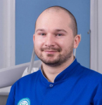 Маслов Максим Олександрович Маслов Максим Олександрович - стоматологія Люмі-Дент
