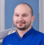 Маслов Максим Олександрович Маслов Максим Олександрович - стоматологія Люмі-Дент