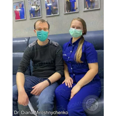 Фото с врачом Мирошниченко Д.В. ЛюмиДент
