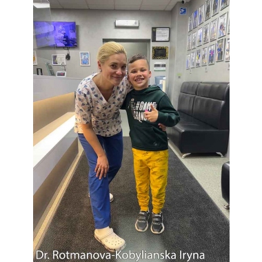 Фото с детским врачом Ротмановой-Кобылянской И.А. Люми-Дент