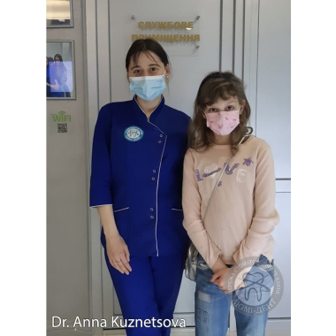 Ортодонт Кузнецова Анна с пациенткой клиники Люми-Дент